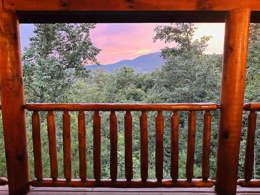 Cabin-N-Smokys! Indoor Resort Pool Views Hot Tub Game Room 세비어빌 외부 사진