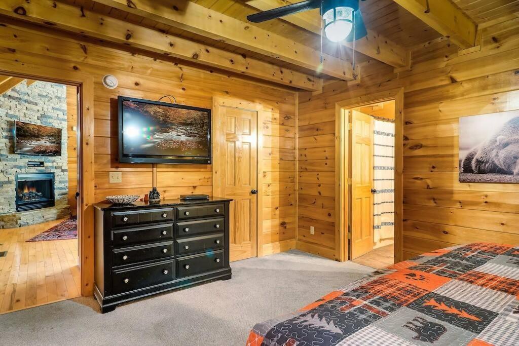 Cabin-N-Smokys! Indoor Resort Pool Views Hot Tub Game Room 세비어빌 외부 사진