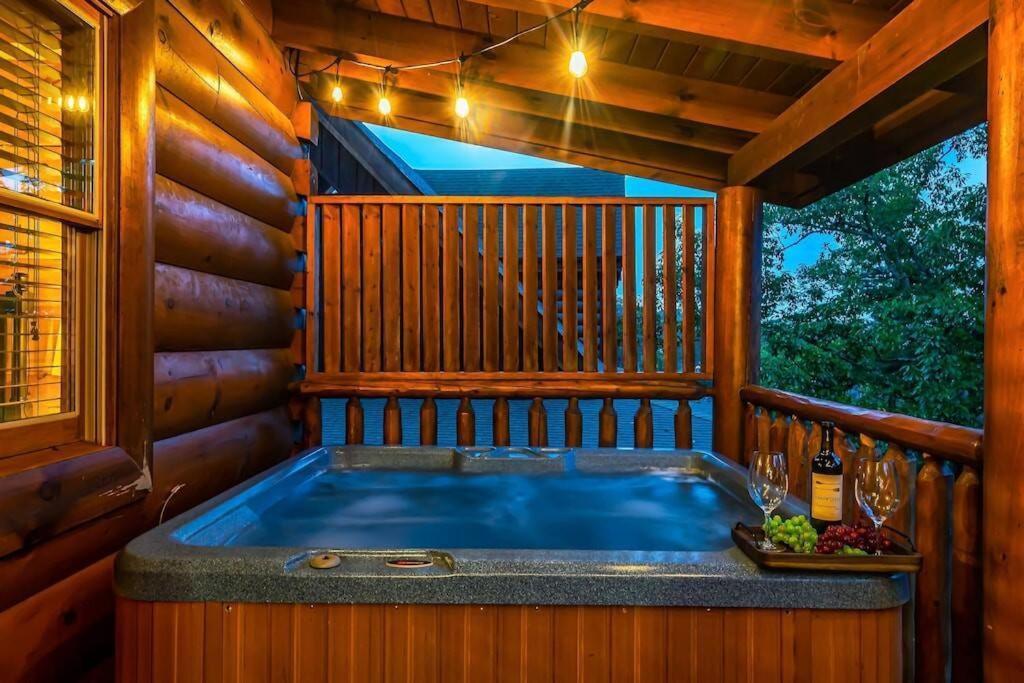 Cabin-N-Smokys! Indoor Resort Pool Views Hot Tub Game Room 세비어빌 외부 사진